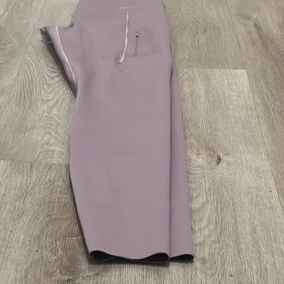 Nike Women's Go Dri-Fit High Rise 7/8 Leggings with drawstring and pockets - Picture 3 of 4